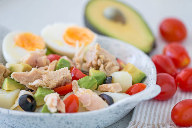 Ensalada de zanahoria, tomate y huevo